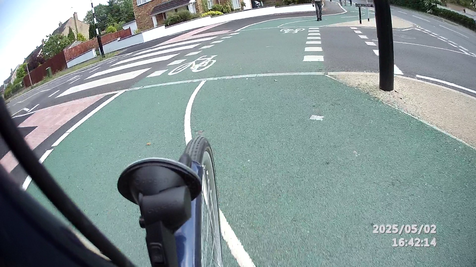 https://road.cc/wp-content/uploads/roadcc/pedestrians in cycle lane 1.png